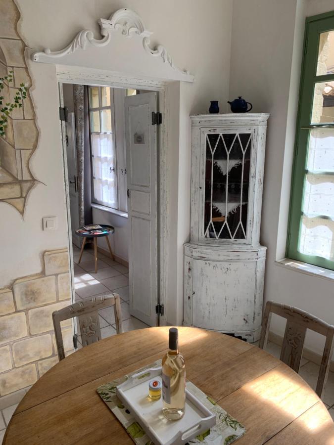 Uzes A Pied, Appartement Dans Cadre D'Exception Екстер'єр фото