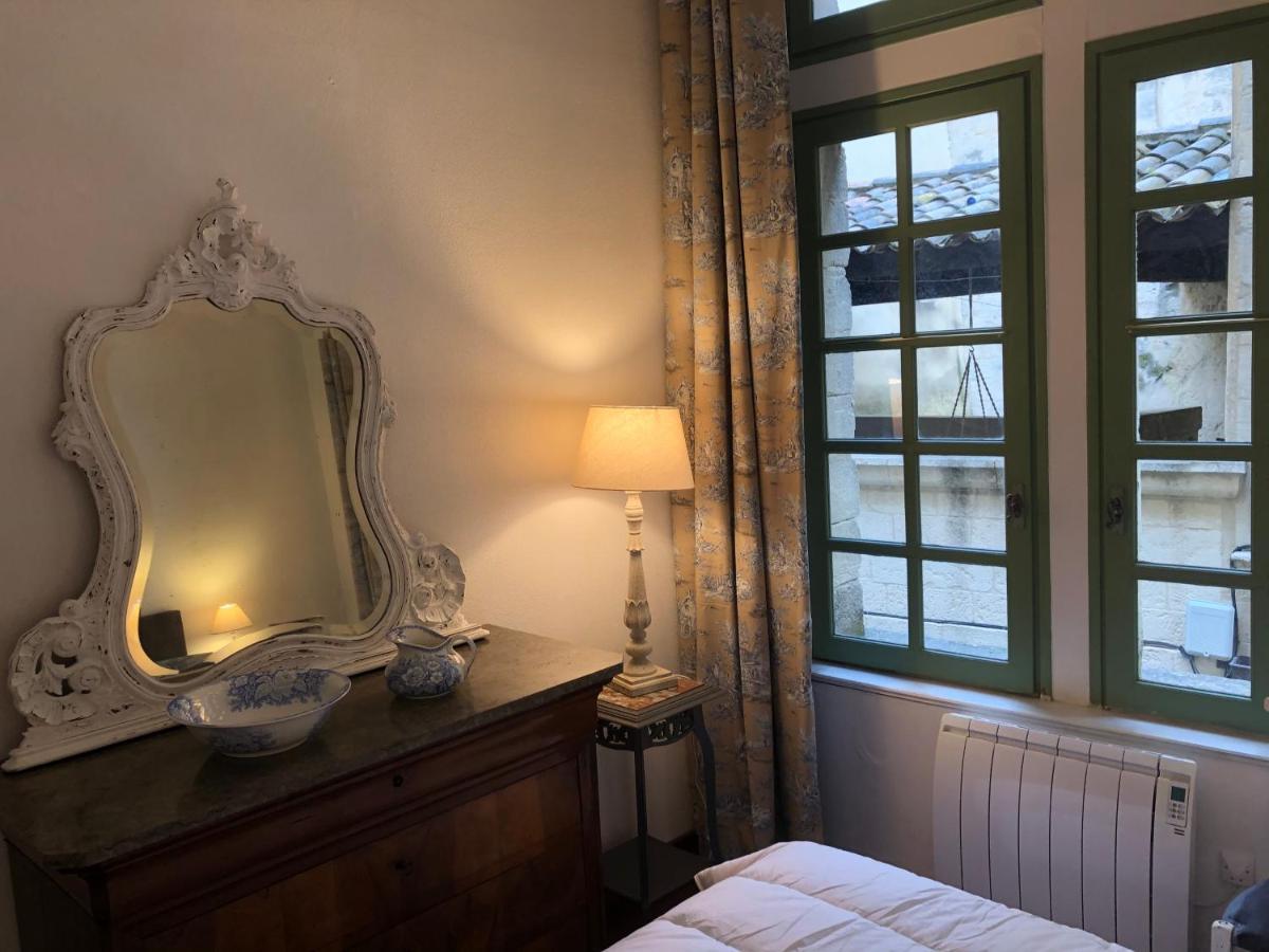 Uzes A Pied, Appartement Dans Cadre D'Exception Екстер'єр фото